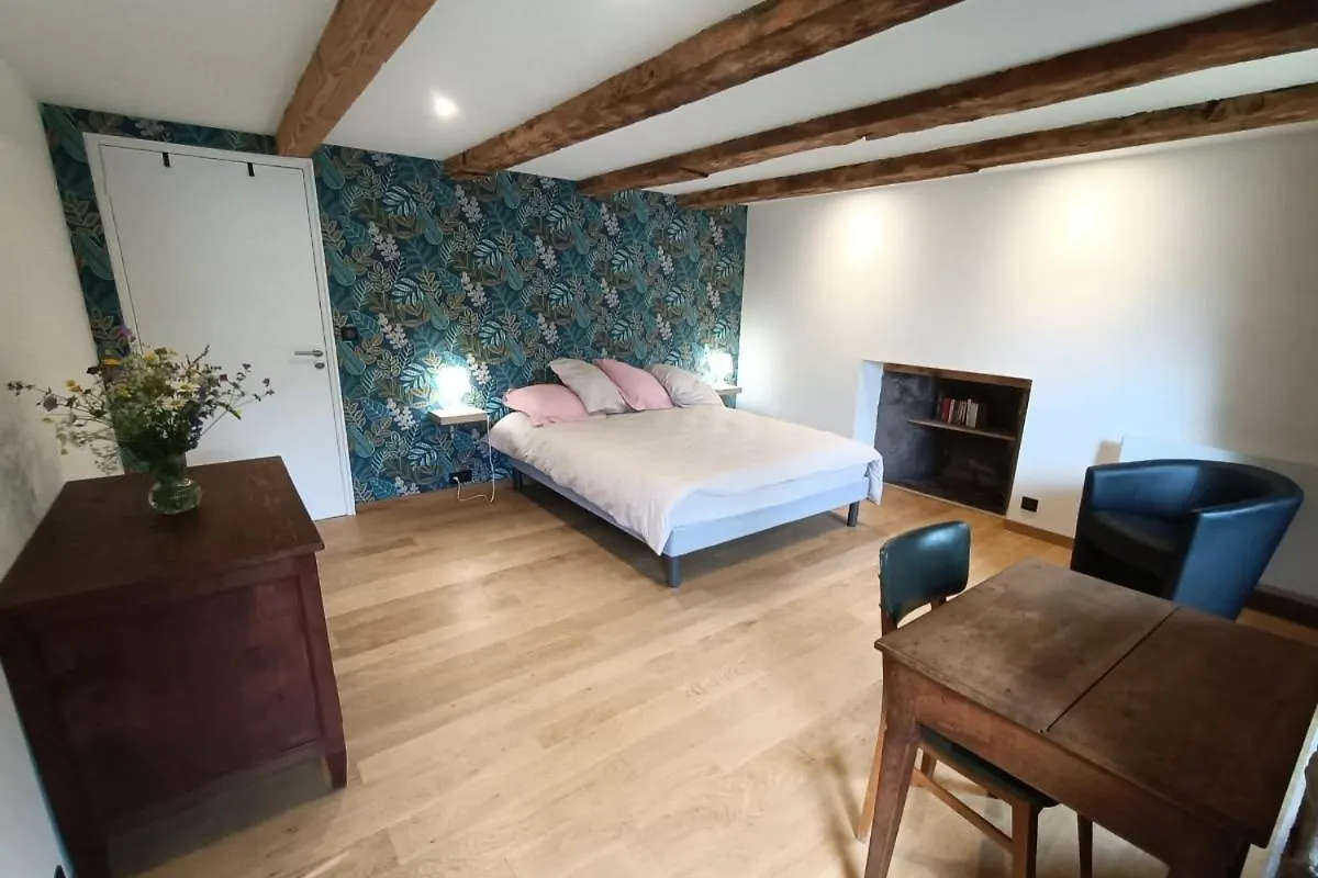 Villa Gite Pour 9 Personnes Avec Jardin A Proximite Du Puy Mary Le Claux