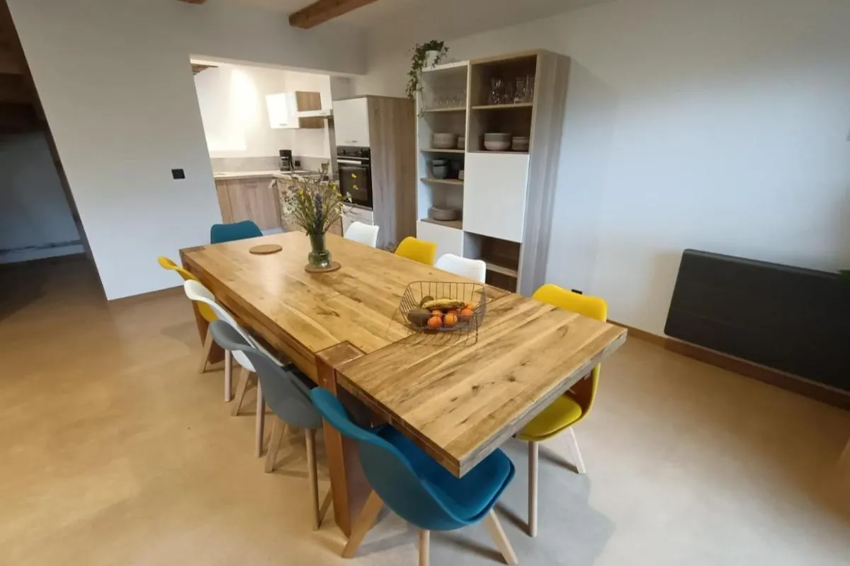 Villa Gite Pour 9 Personnes Avec Jardin A Proximite Du Puy Mary Le Claux France