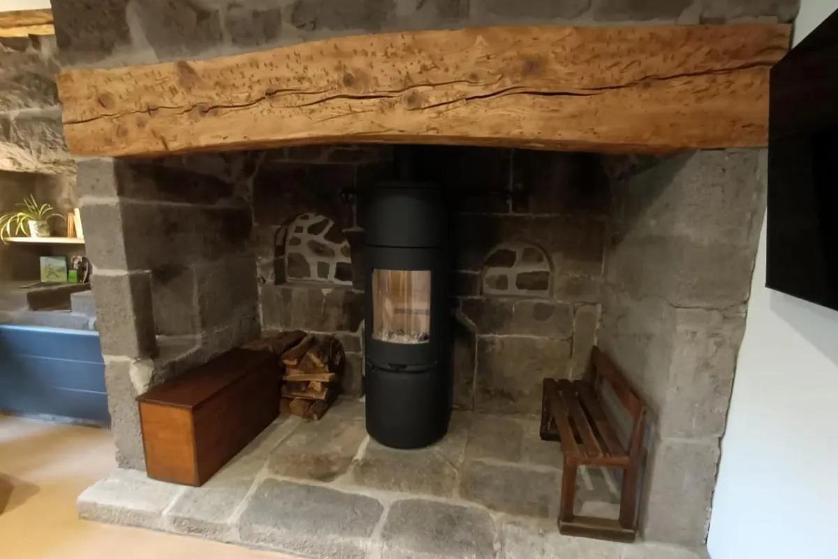 Villa Gite Pour 9 Personnes Avec Jardin A Proximite Du Puy Mary Le Claux